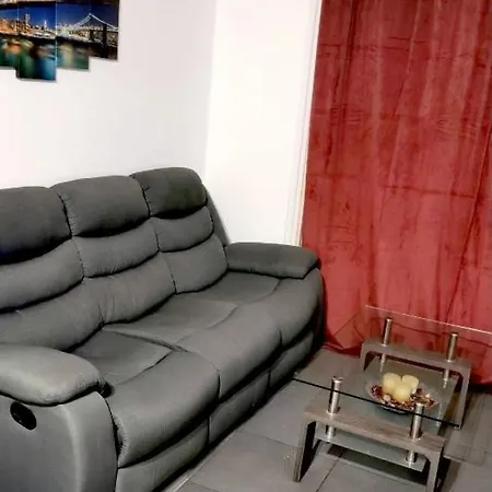 Apartmán A Lovely And Quite Place Share Room *
